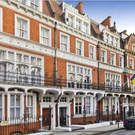 2 Bedroom Flat In Diplomatic Enclave In Kensington London Exterior photo