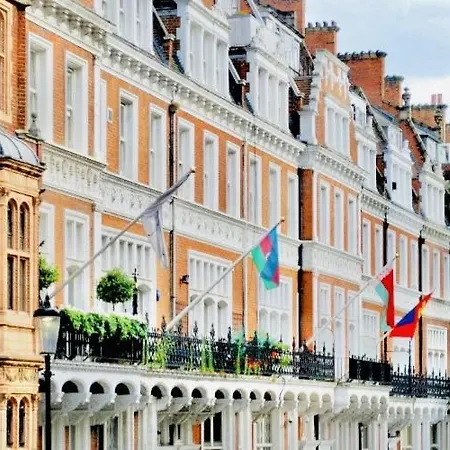 2 Bedroom Flat In Diplomatic Enclave In Kensington London Exterior photo