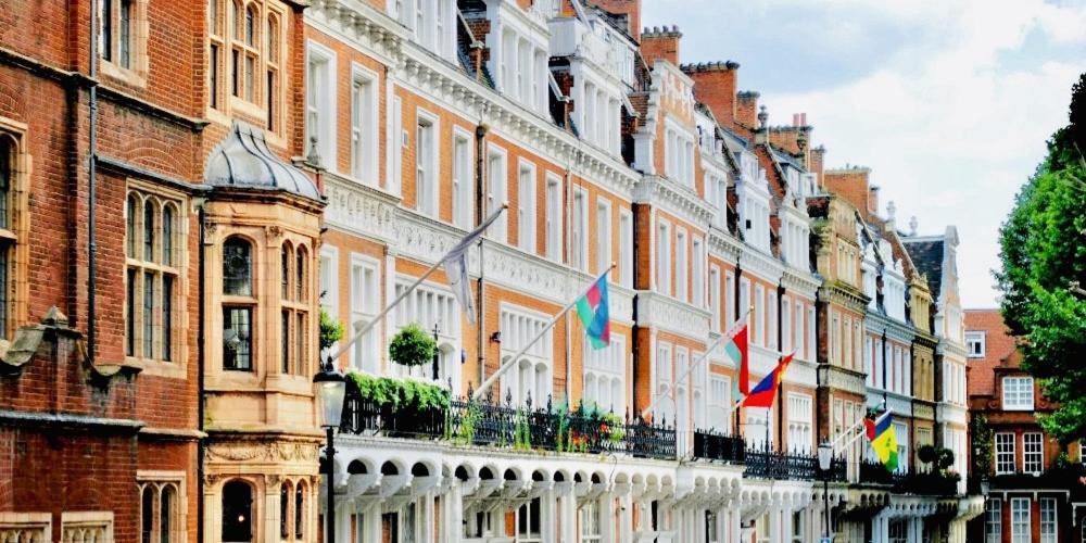 2 Bedroom Flat In Diplomatic Enclave In Kensington Apartment *