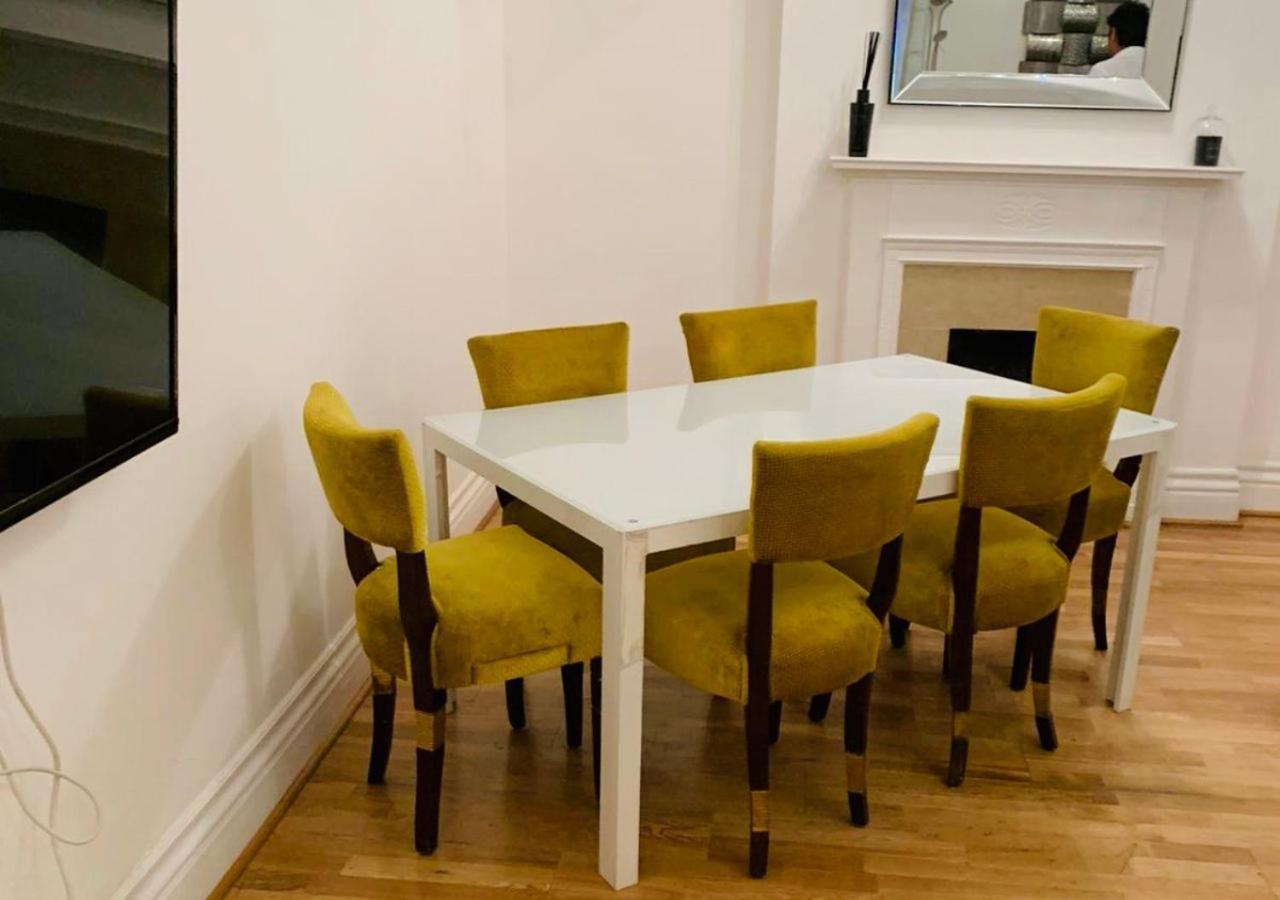 2 Bedroom Flat In Diplomatic Enclave In Kensington * London